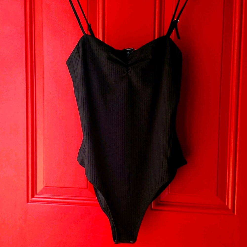 NWT☆Ribbed Bodysuit w/ Adjustable Straps